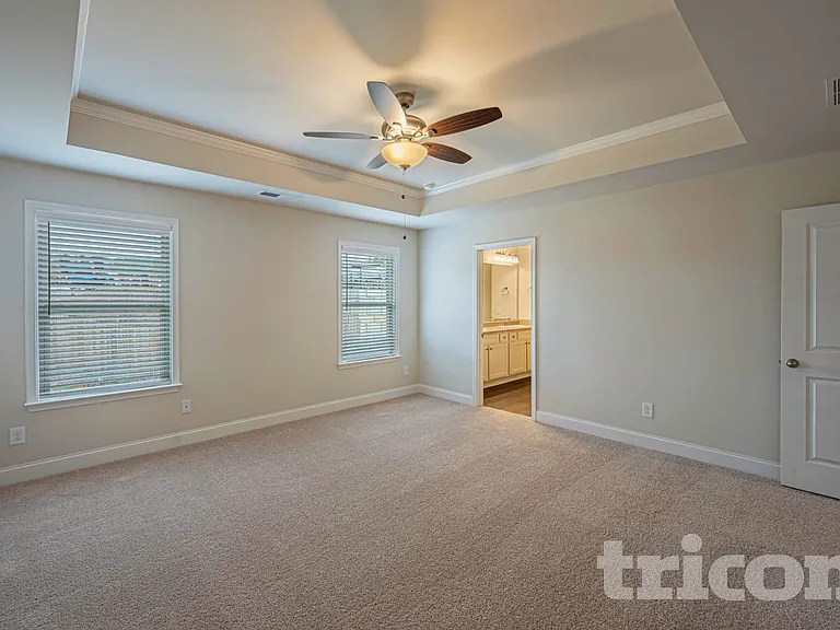 431 Curlin Ct — Photo 12