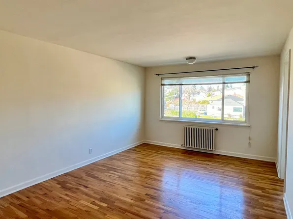 Greenwich, 1305 Queen Anne Ave N #106, Seattle, WA 98109