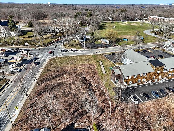 2nd image of 344 Tower Hill Rd
