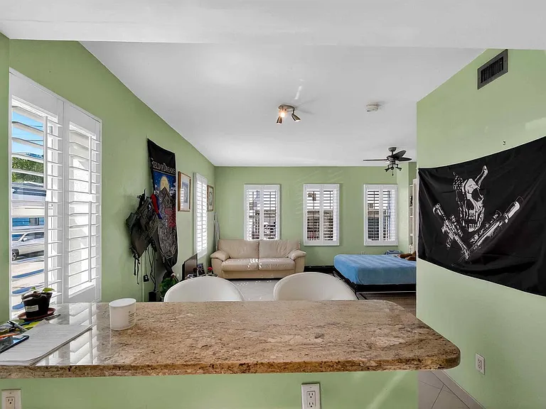 802 Euclid Ave #104 — Photo 17