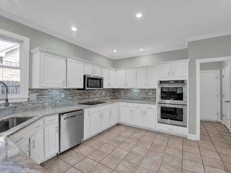 1331 Riding Brook Dr — Photo 14