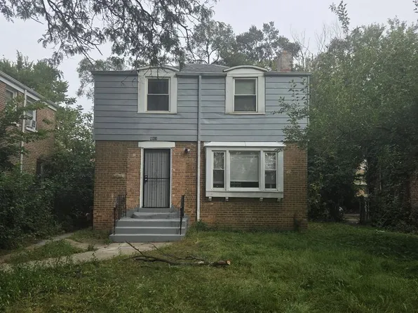 9911 S Paxton Ave, Chicago, IL 60617