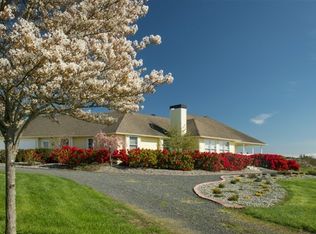 5477 Center Rd, Lopez Island, WA 98261