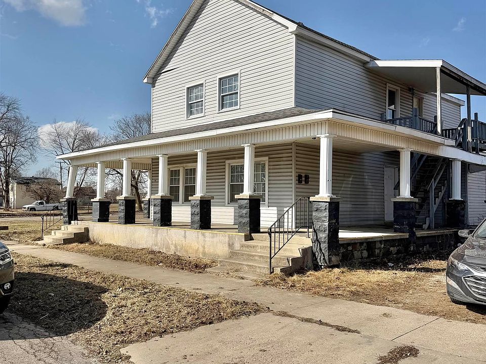 1st image of 1008 E Kirby Ave