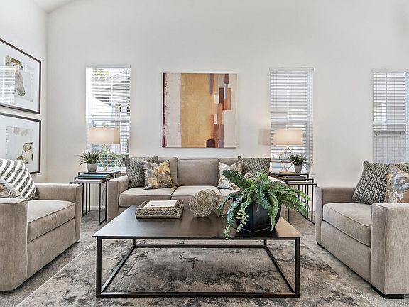 5th image of 309 Sandhurst St
