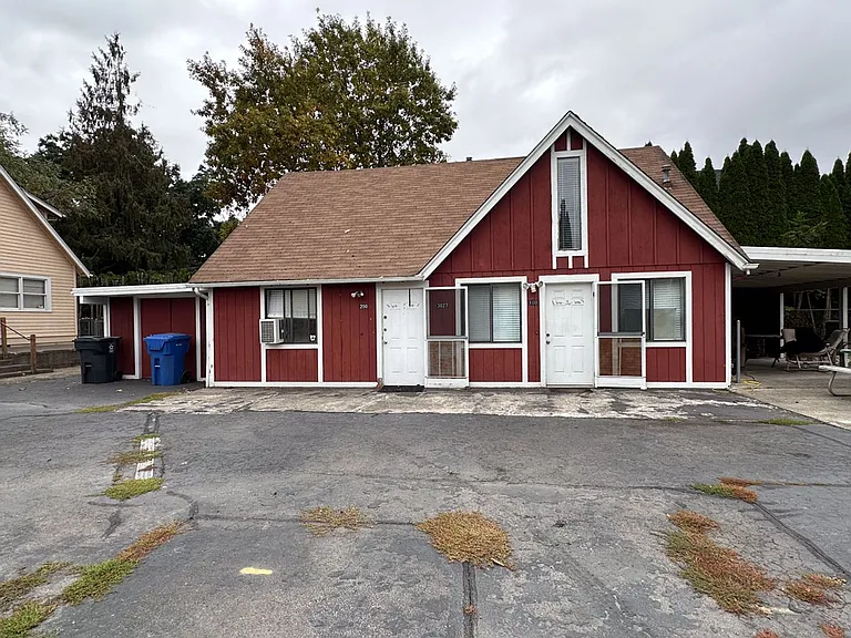 3027 D St NE — Photo 15