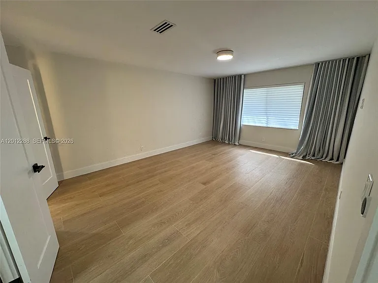 9234 Southampton Pl — Photo 6