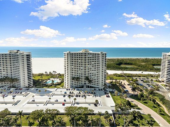2nd image of 320 Seaview Ct APT 512