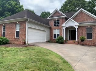 140 Ivywood Ct, Lewisville, NC 27023