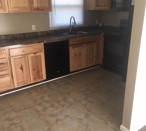 2nd image of 4320 Greenwood St