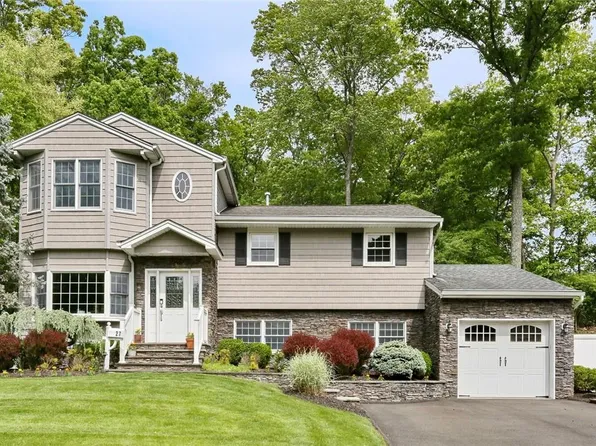 27 Mark Lane, New City, NY 10956