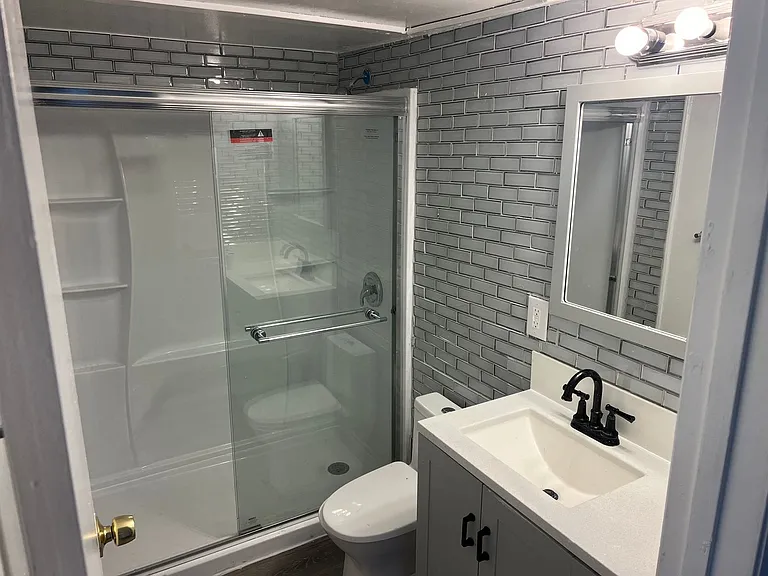 625 S Royal Crest Cir #24 — Photo 8