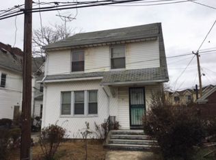 1112 Bayport Pl, Far Rockaway, NY 11691