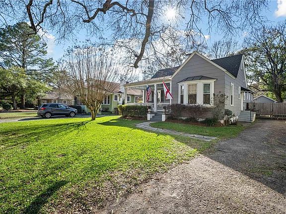 3rd image of 168 Mohawk St