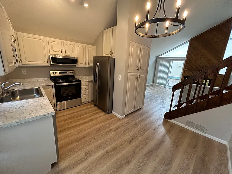 3722 S Danube Cir — Photo 8