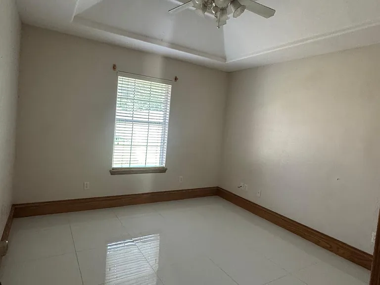 3403 Mockingbird Ave — Photo 14