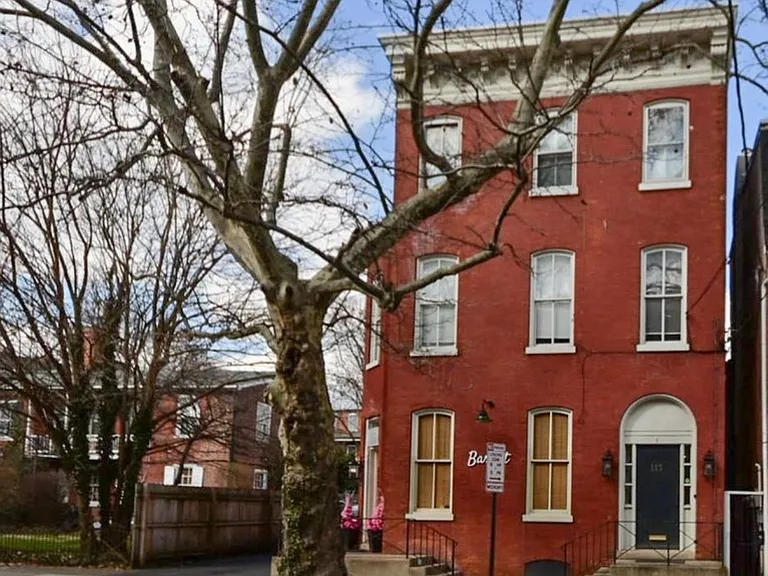 113 E Walnut St #3 — Photo 8