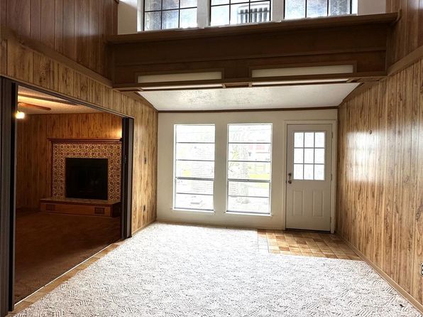 117 Dogwood St, Lake Jackson, TX 77566