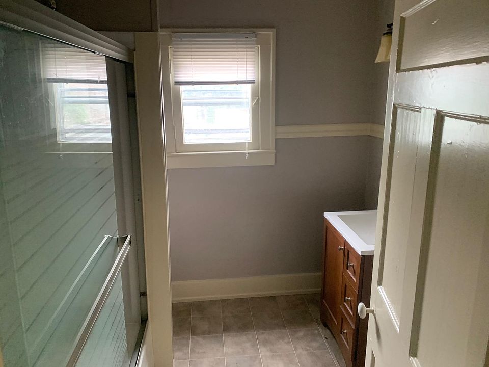 1st image of 142 W Front St