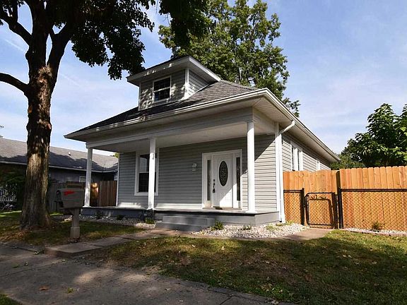 2nd image of 1820 E Michigan St