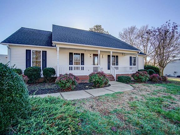 2nd image of 4020 Old Spartanburg Hwy