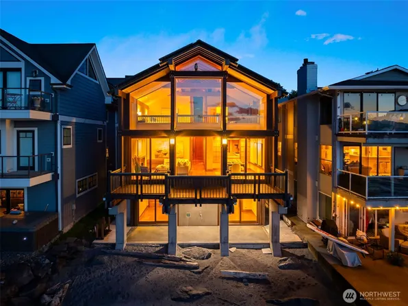 3103 Alki Avenue SW, Seattle, WA 98116