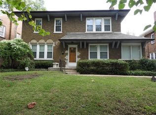 7155 Delmar Blvd, Saint Louis, MO