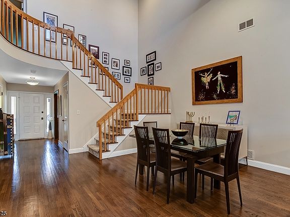 5th image of 18 Mullarkey Dr