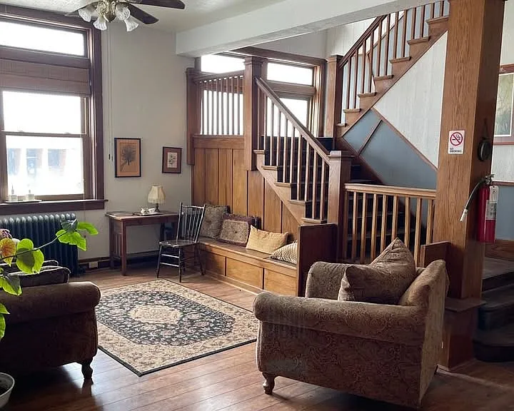 300 Main St #107 — Photo 2