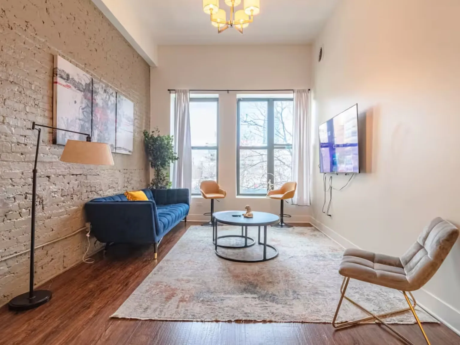3 bed, 950 sqft, $3,100 — Photo 4