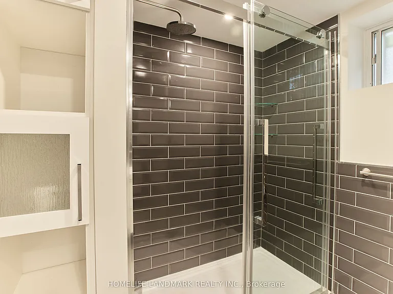 21 Robinglade Dr #LOWER — Photo 9