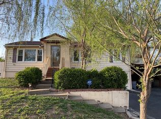 3002 NE 37th St, Kansas City, MO 64117