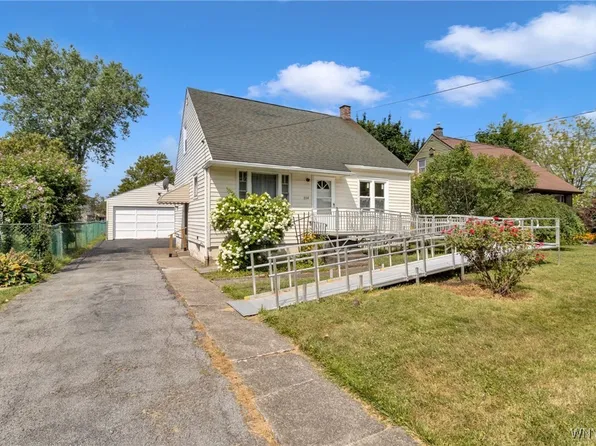 664 69th St, Niagara Falls, NY 14304