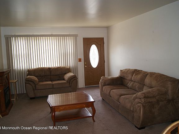 5th image of 29 River Edge Drive #23