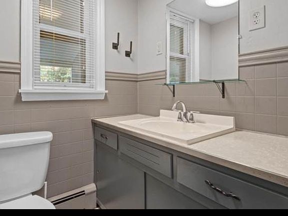 5th image of 125 N 4th St Floor 1