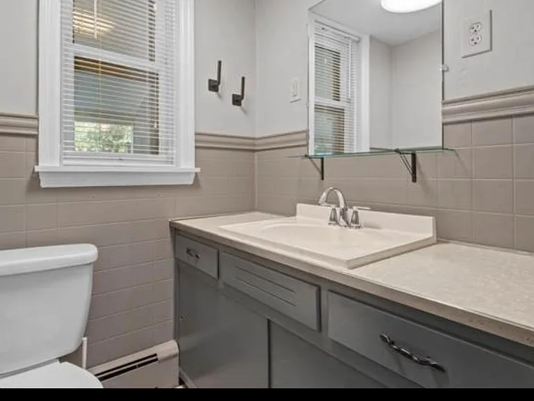 125 N 4th St #1 — Photo 5