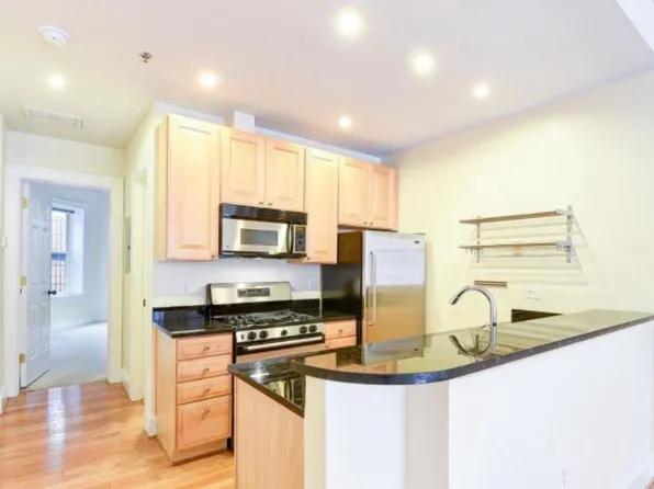 1425 21st St NW APT 101, Washington, DC 20036