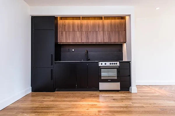 Rented by Nooklyn NYC LLC | media 171