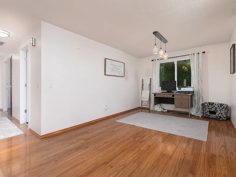 8442 Hawksridge Dr SE — Photo 15