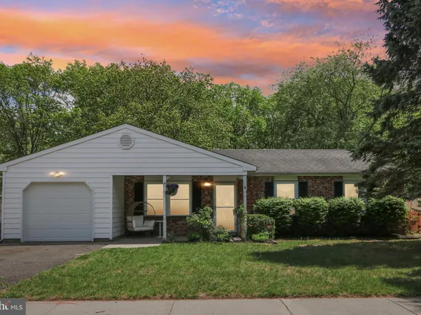 14 Virginia Dr, Howell, NJ 07731