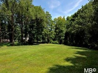 55 Tudor Ln, Shawangunk, NY 12566