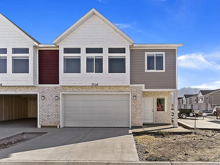 Westlake Townhomes — Photo 18