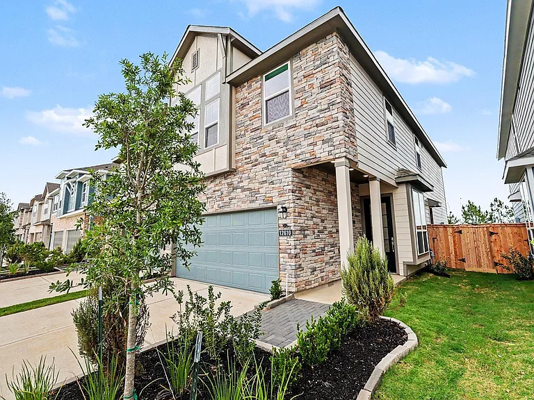 12610 Blue Catfish Ln — Photo 3