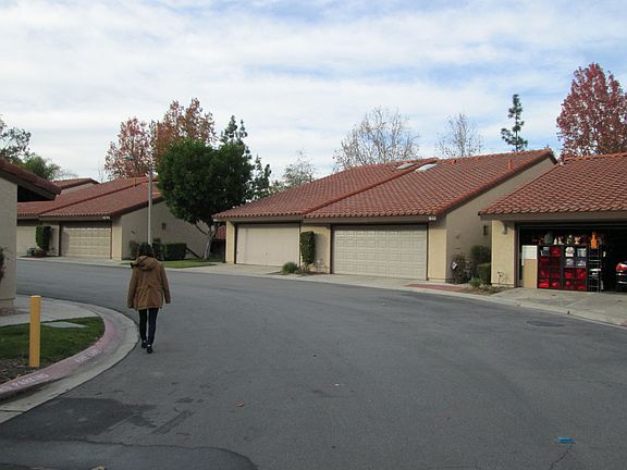 3rd image of 1015 S Romney Dr