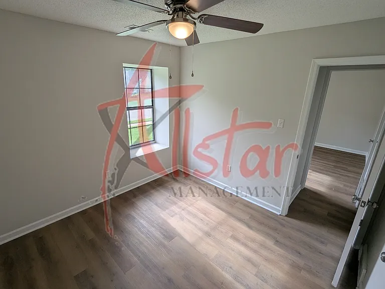 5640 Ingleside Dr — Photo 11