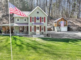 132 Geary Wolfe Rd, Pine Grove, PA 17963