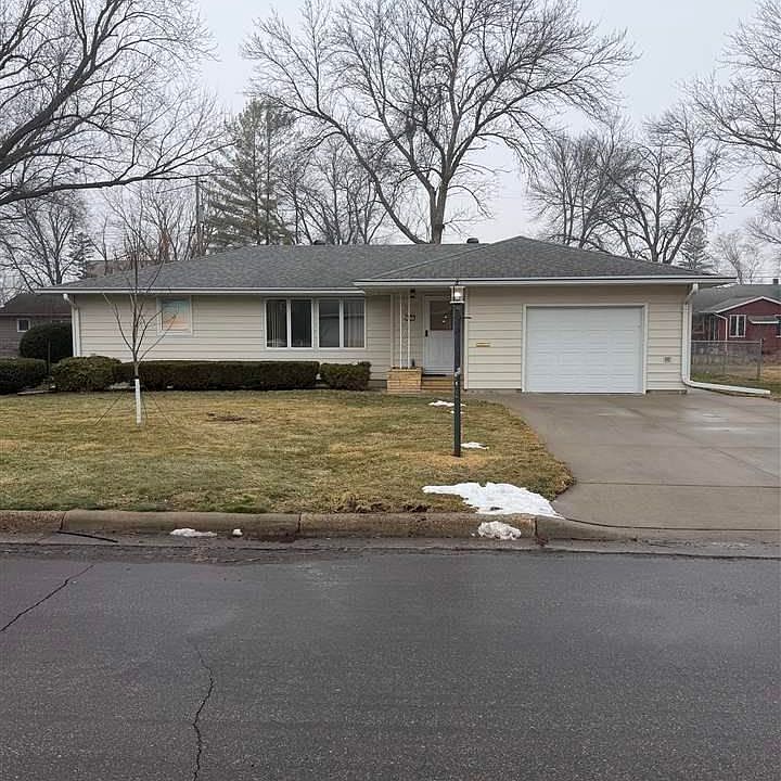 1st image of 315 Floral Ave
