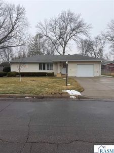 315 Floral Ave, Mankato, MN, 56001