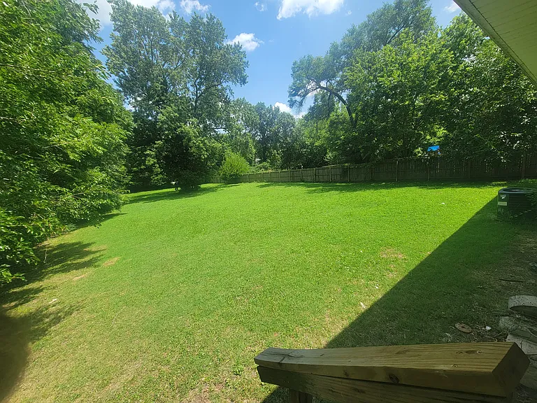 8619 Lane Ave — Photo 14
