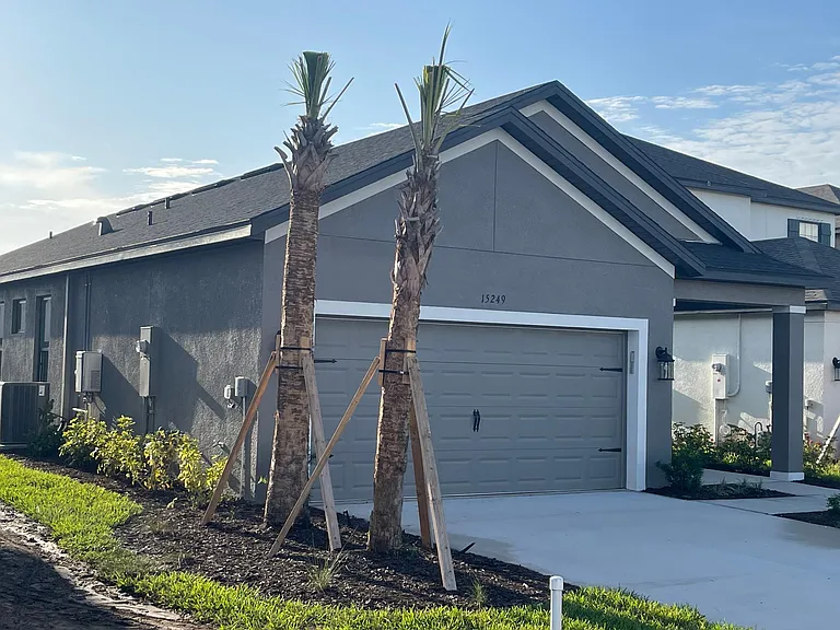 15249 Shady Palms Ln — Photo 3